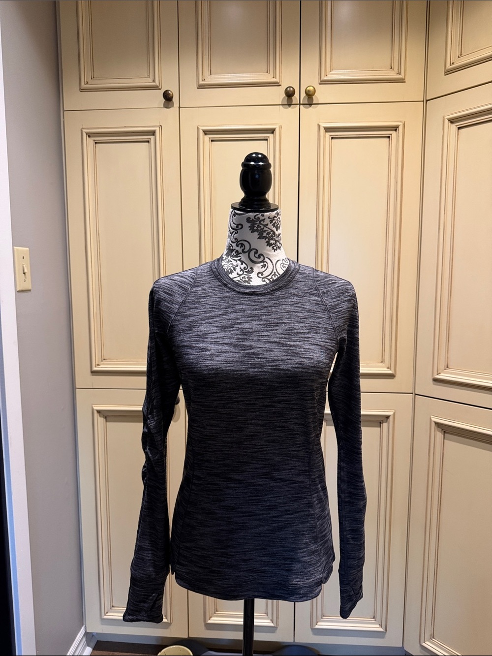 Lululemon Runderful Long Sleeve
Heathered Black / Black